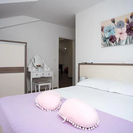 Luxury With A Swimming Pool - Cuskijas, Novigrad - 19461 * Pridraga