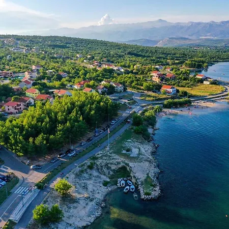 Luxury With A Swimming Pool - Cuskijas, Novigrad - 19461 ヴィラ