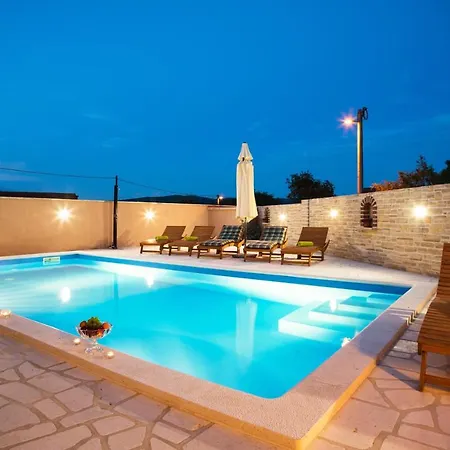 ヴィラ Luxury With A Swimming Pool - Cuskijas, Novigrad - 19461 Pridraga